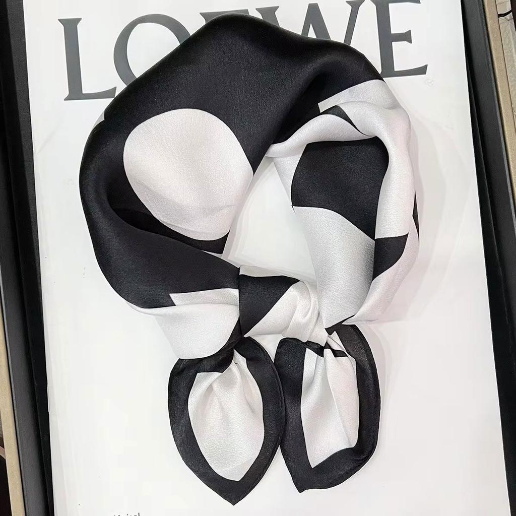 New 100% Natural Real Silk Scarf Fashion Lady Foulard Female Bandana Scarves  Women Hijab Shawl Wraps Square Neckerchief