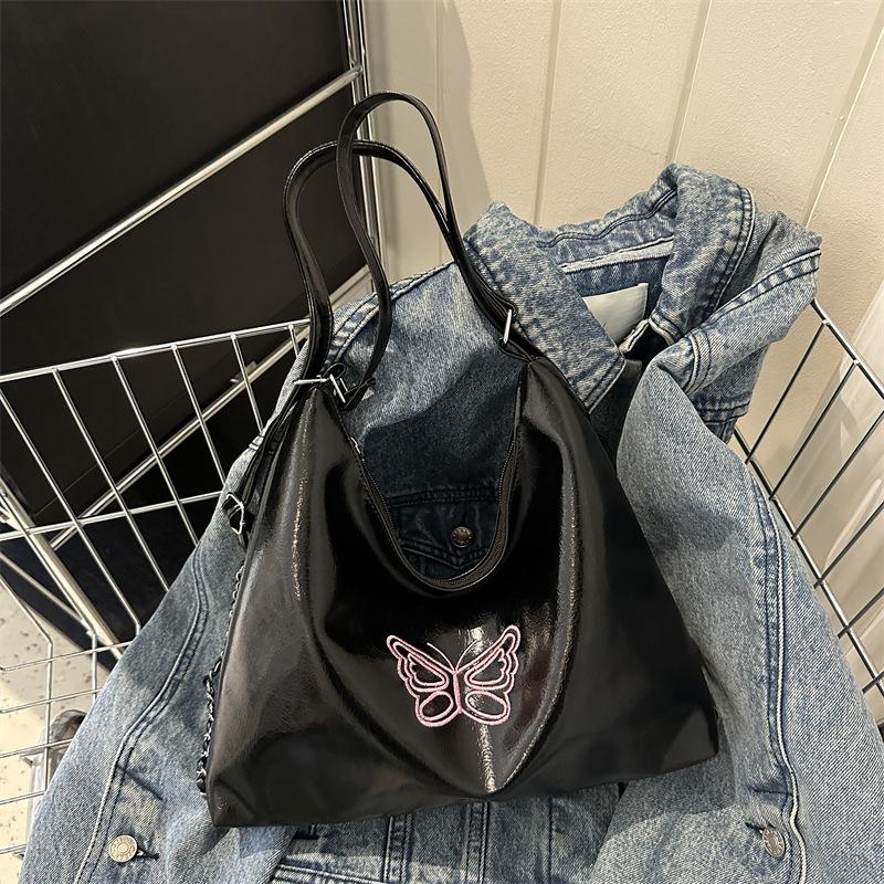 Letní oblíbená stříbrná taška dámská nová trendy módní řetízkový batoh multifunkční taška přes jedno rameno