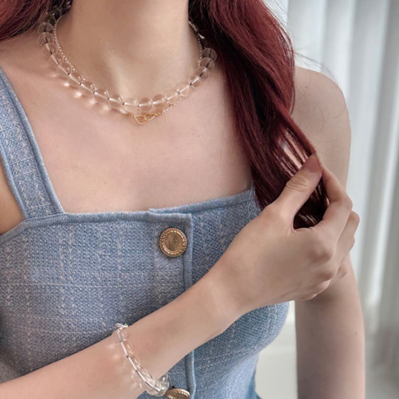 

LOEKA BOLD CLEAR GLASS NECKLACE WHITE