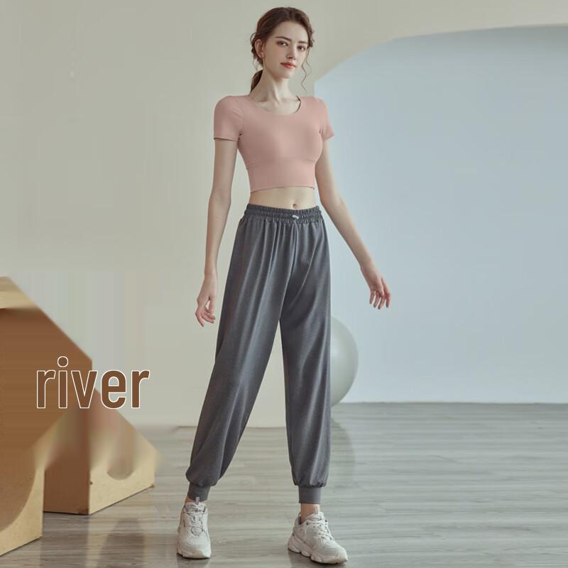 Women's Short Sleeve Yoga Set with Chest Pad