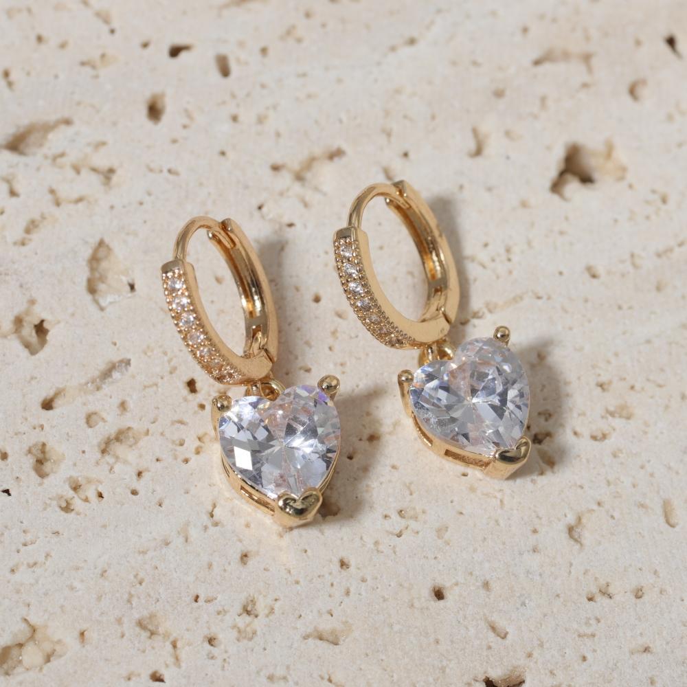 

Dainty Pink Zirconia Flower Heart Drop Earrings, Golden Huggie Hoops Jewelry білий