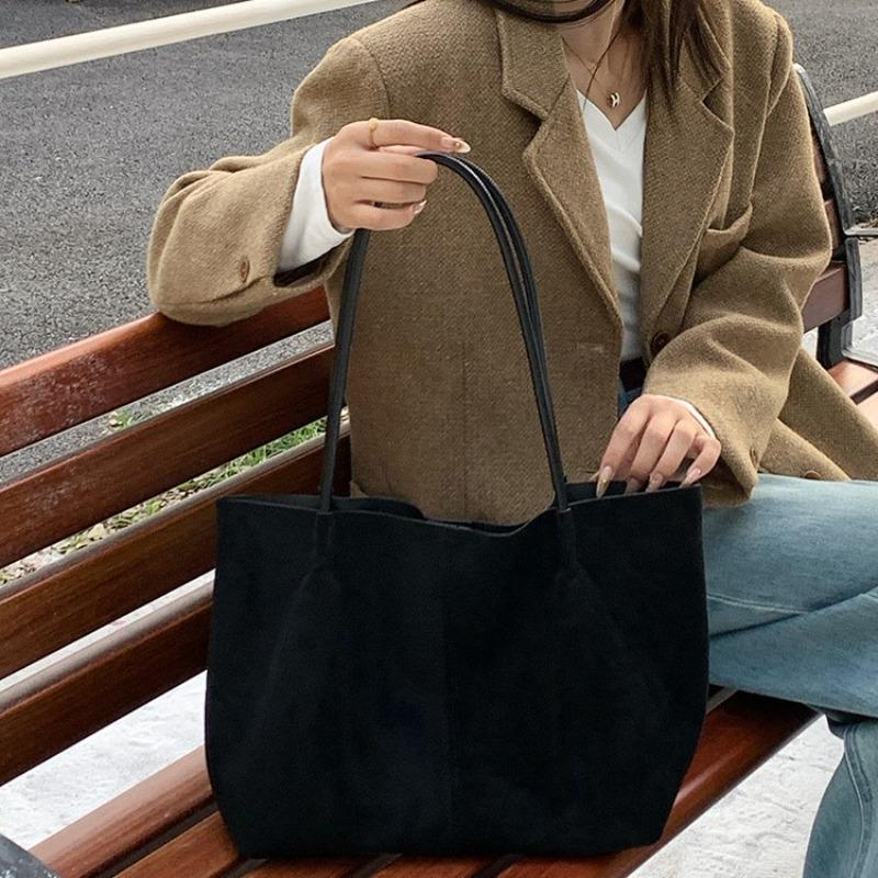 Autumn and Winter Retro Suede Large-capacity Tote Bag, New Stylish and Simple Class Commuting Portable Shoulder Bag