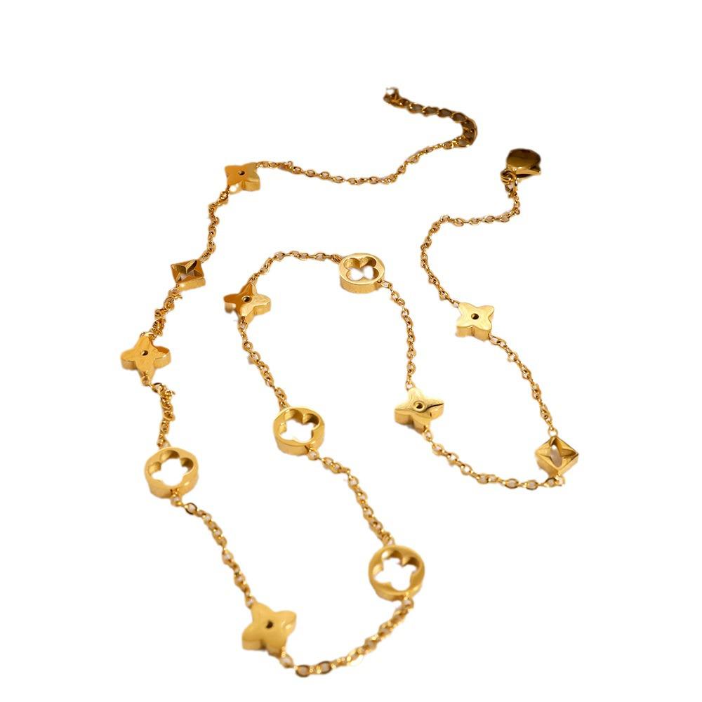 Classic Four-Leaf Clover Titanium Necklace with 18K Gold Plating - Niche, Luxurious Clavicle Chain Design