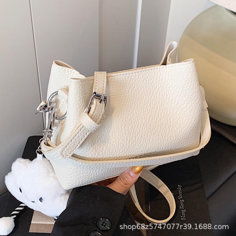 Korean Version of Fashion Bucket Bag 2025 New Trend Versatile Women Crossbody Niche Popular Super Fire Shoulder Bag