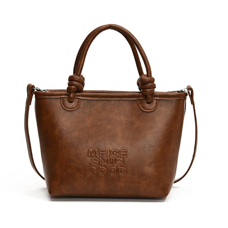 

Simple and fashionable small bag, shoulder bag, Japanese and Korean casual bag 2025 new trendy INS premium trendy messenger bag коричневый
