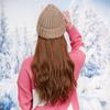 ALAN EATON Hut Perücken Kappe Lange braune gewellte Perücke Connect Winter Strickmütze Mütze Hitzebeständige Haarteile Haarverlängerungen
