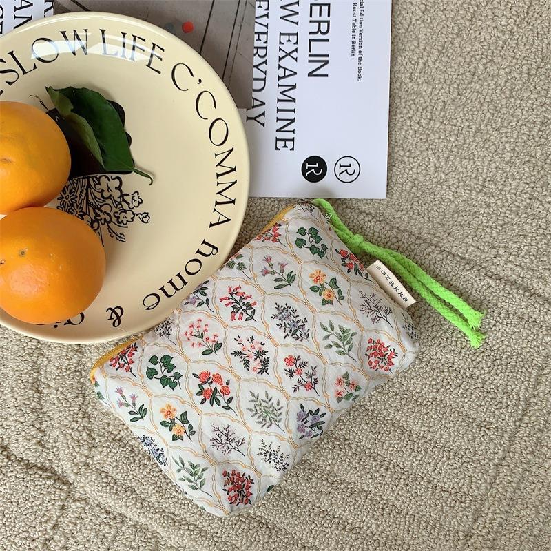 Kawaii Floral Travel Portable Cosmetic Lipstick Storage Bag Women Makeup Handbags Wallet Organizer Pencil Cases Pouch Pen Bags