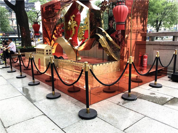 Stainless Steel Concierge Queue Post with Gold and Silver Lanyard