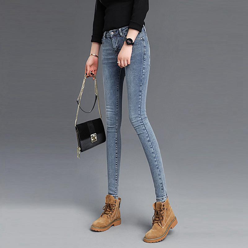 

Женские облегающие джинсы-карандаш с высокой талией и эластичным кроем - Коллекция Весна/Осень/Зима 2021 28 светло-синий