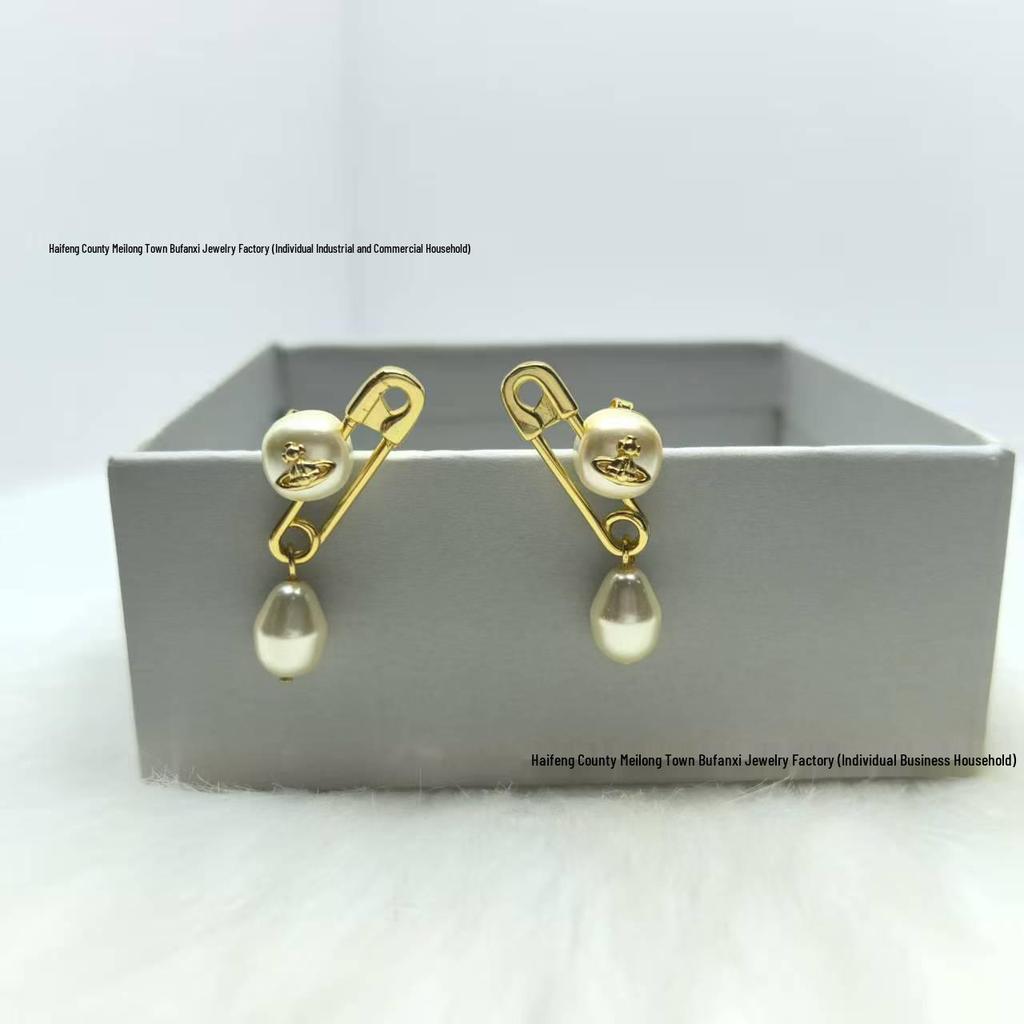 Empress Dowager Baroque Pearl Saturn Brooch Necklace & Earrings Set: Light Luxury Fashion Clavicle Chain