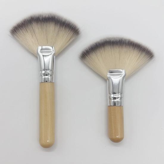 4Pcs Facial Fan Brush Wooden Handle Women Makeup Brush Soft Fluffy Bristles Esthetician Facial Mud Clay Applicator Brush Tools