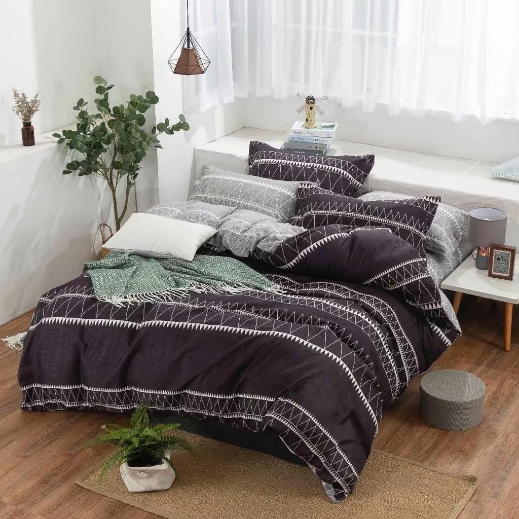 Printed Three-Piece Bedding Set: Quilt Cover and Bed Sheet