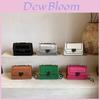 Trendige Vintage Nieten-Stil Kleine Quadratische Tasche Für Damen Mit Schickem Kettenriemen