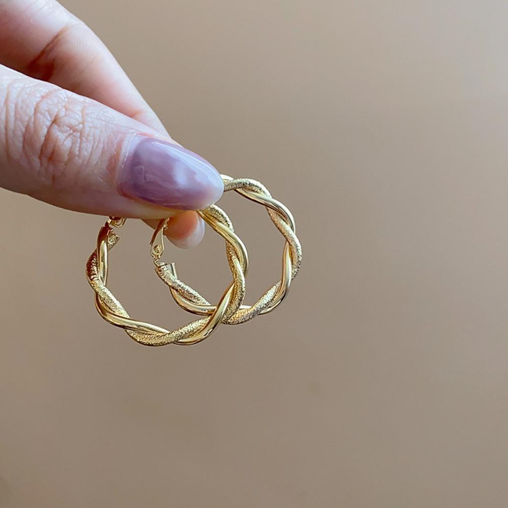 Twisted Geometric Circle Gold Circle Earrings Temperament Stud Earrings  Women Gifts