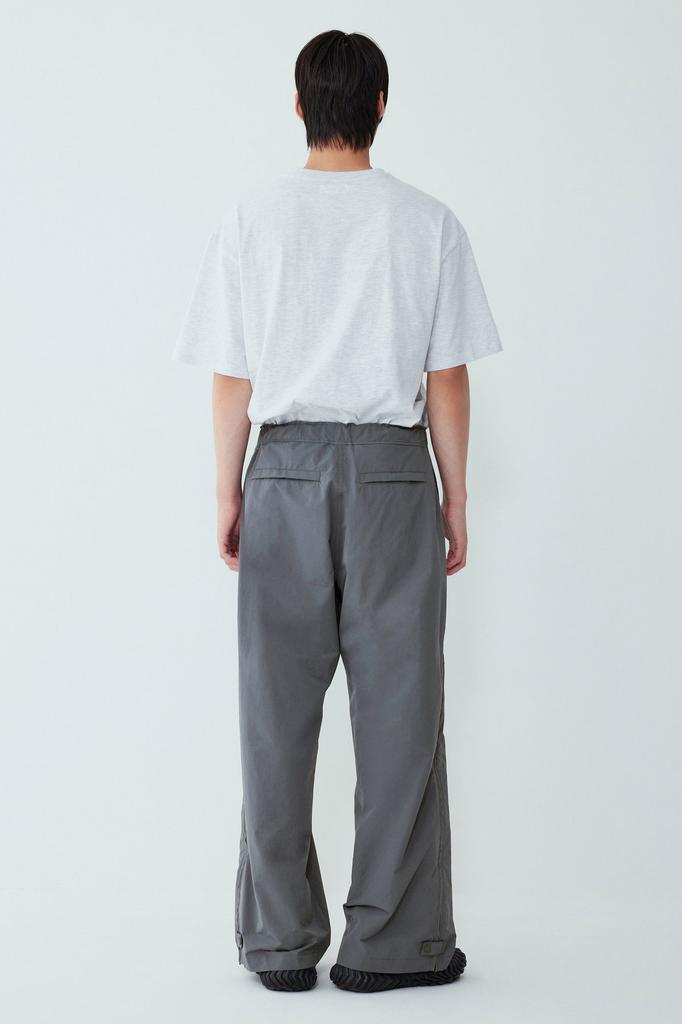 STUDIO TOMBOY [Men] Magnetic Buckle Side Color Block Wide Pants_Dark Gray 9155231566