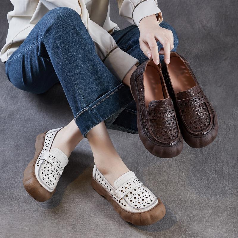 The First Layer of Cowhide Retro Hole Shoes for Women's New Spring and Summer Breathable Hollow Leather Soft-soled Single Shoes