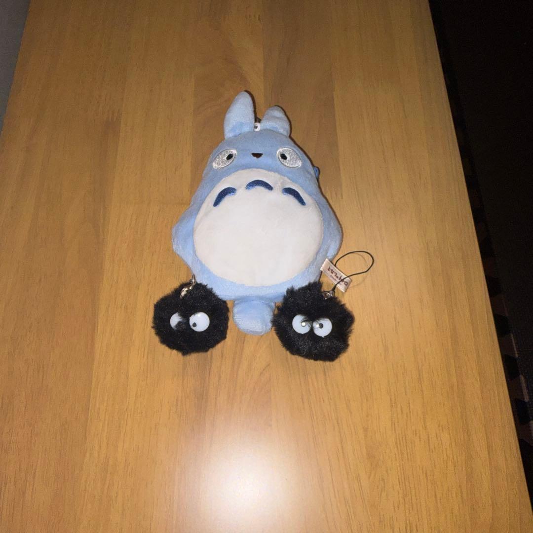 Totoro stuffed toy and Makkurokurosuke key chain set