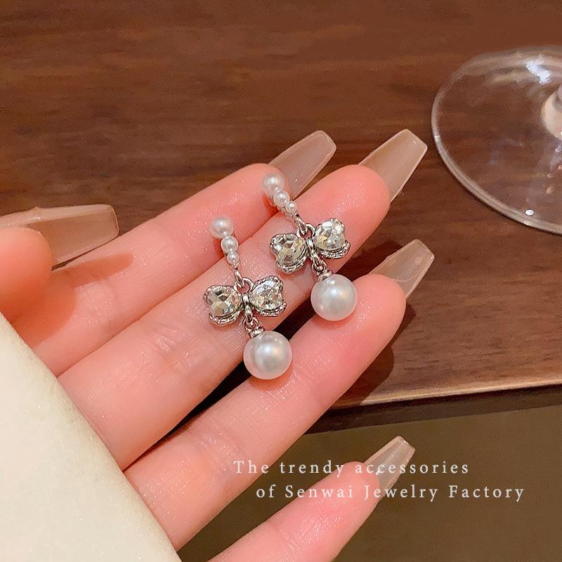 Flash Diamond Bow Pearl Earrings Women s Delicate Stud Earrings Explosive Ears