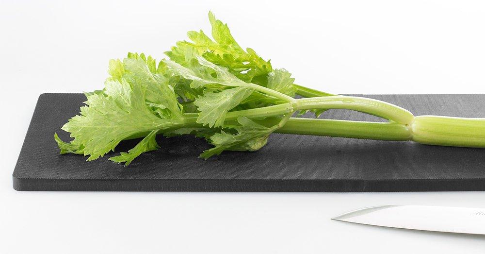 Krájecí prkénko Yoshikawa EAtoCO Iitoco, vyrobené v Japonsku, černé, šířka 39,2 x hloubka 17,2 x výška 1 cm, délka Ita AS0039