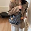 2025 new large-capacity tote bag women's retro lightweight double shoulder women's bag fashion single shoulder messenger bag