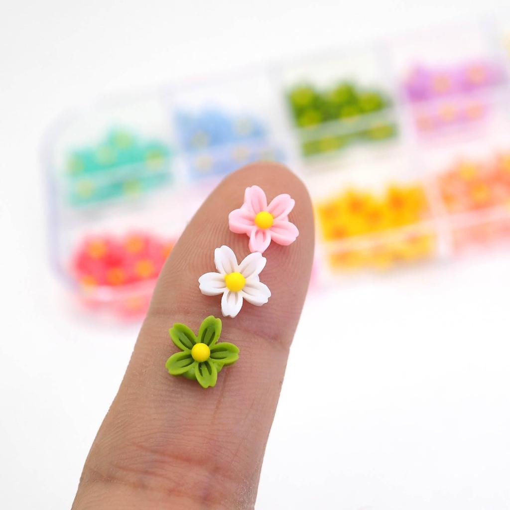 Sempiterno Miniature Resin Daisy Perfect for DIY Miniature and Miniature House Decor 120-Piece Flowers, Decorations, Crafts, (12 Colors)