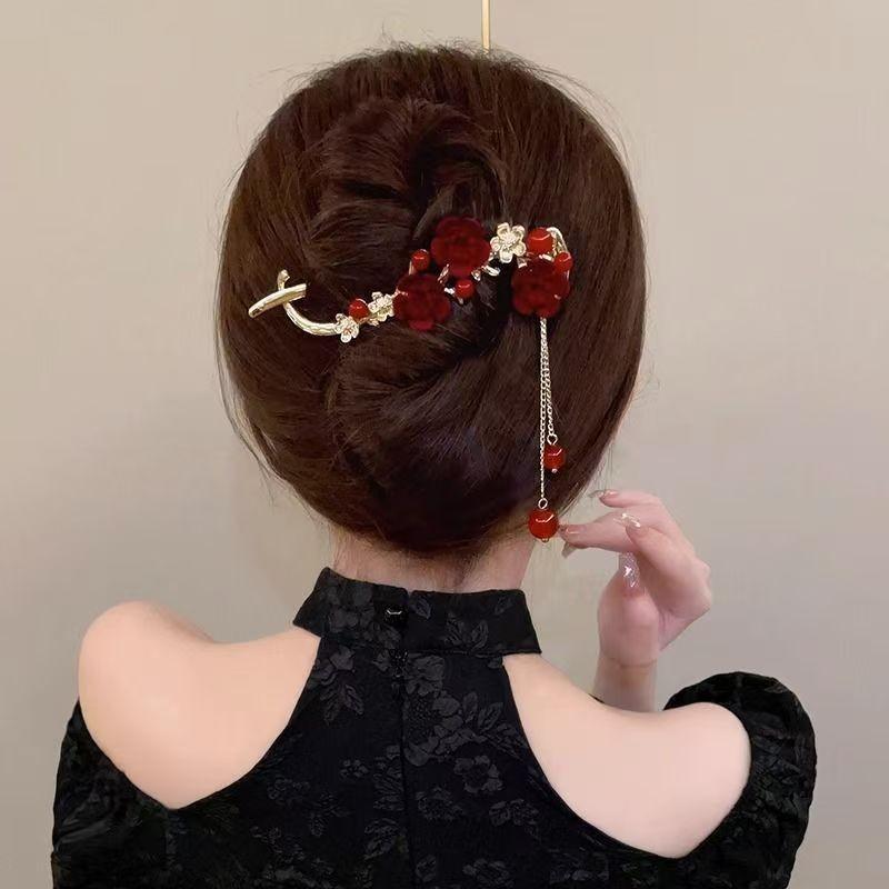 Antique Style Floral Clip Headband With A Straight Clip Hair Clip