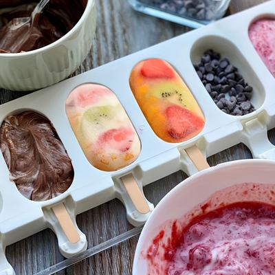Silicone Ice Cream Mold Homemade Popsicle Maker Reusable Ice Cube Tray DIY Homemade Dessert Freezer Ice Maker Mould With Sticks