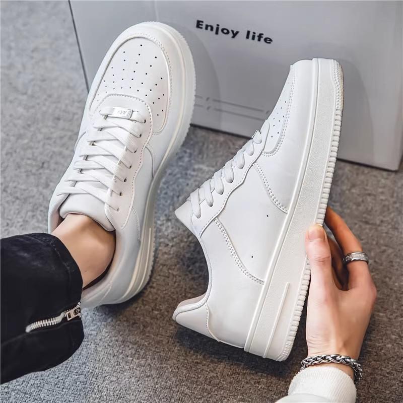 

Men s shoes breathable black board shoes men s air force sports one pure black kitchen work non-slip autumn 39 білий