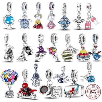 2022 925 Sterling Silver Romantické dievčatá Cestovné prívesky Fit Originálny módny náramok Náhrdelník Trinket DIY Dámske šperky