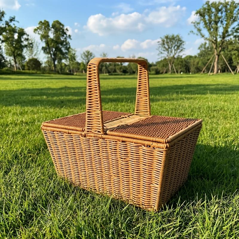 Wicker Picnic Basket with Handle & Lid Vintage-Style Gifts for for Picnic Camping Outdoor Storage Basket