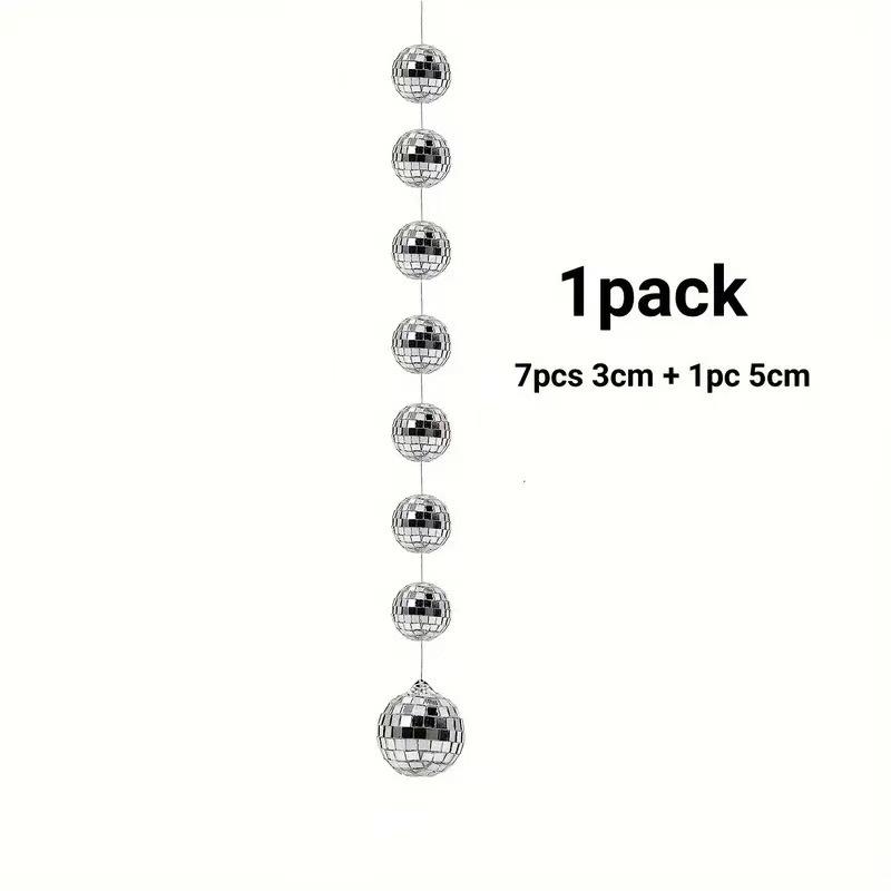 

Светоотражающий кулон в виде диско-шара: Креативное украшение для праздничной атмосферы