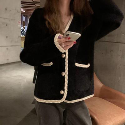 Ropa de mujer de temperamento francés de alta gama, elegante, de celebridad, con borde dorado de seda, imitación de terciopelo de visón, cárdigan de punto para mujer, otoño e invierno