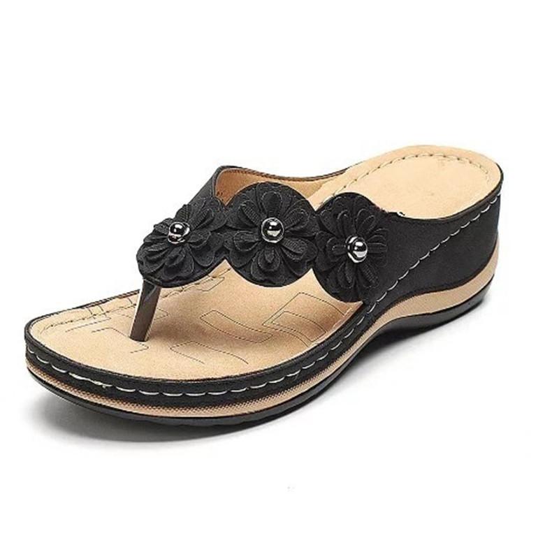 Spring and Summer Footwear Plus Size Retro Flowers Flat Bottom Round Head Casual Women's Shoes Sandals Plus Size Flip-flops.