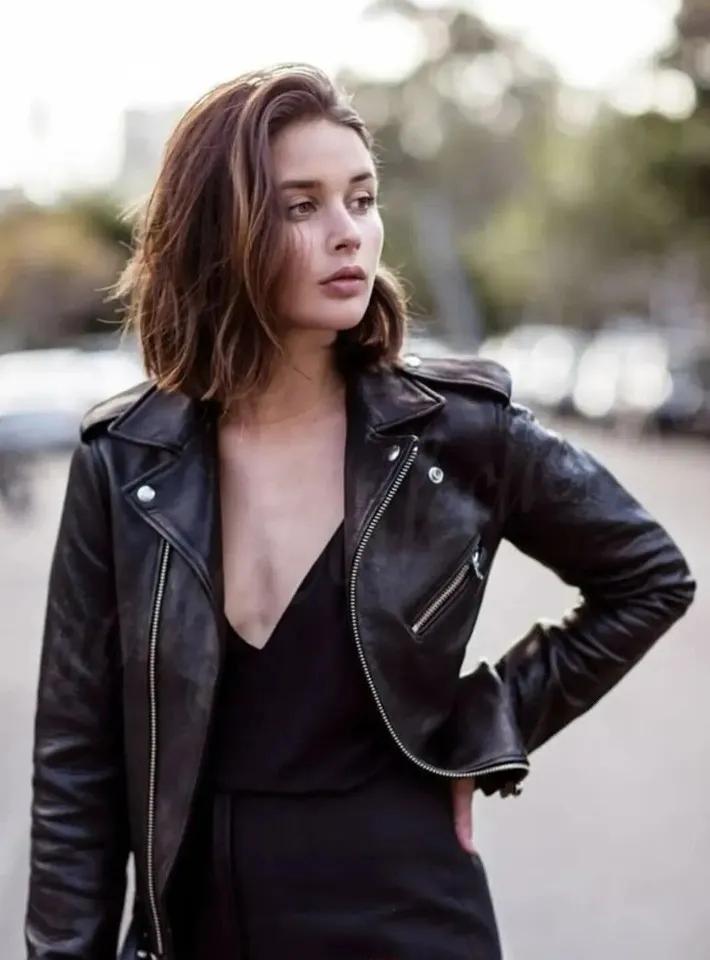 Stylish Woman's Genuine Lambskin Leather Jacket Black Handmade Biker Motorcycle