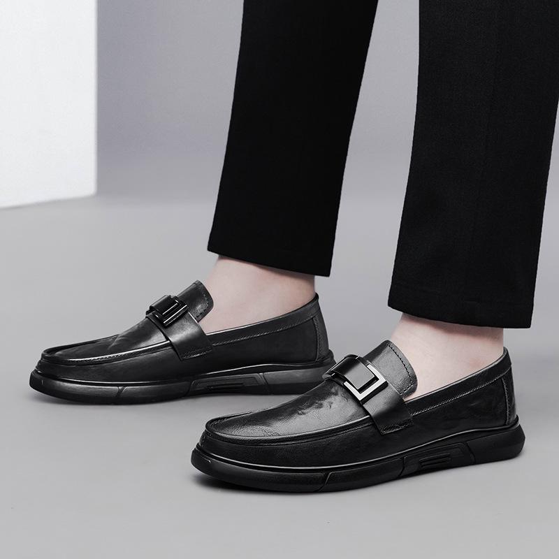 Men's British Style Cowhide Slip-On Leather Shoes: Versatile, Height-Increasing, Trendy for Casual or Wedding Wear.