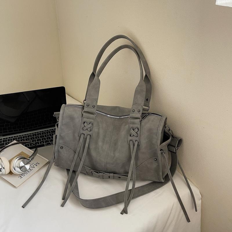 Large-capacity Retro Crossbody Bag for Fashionable Travel and Outings