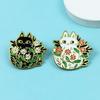 Customized Black & White Cat Brooch with Alloy Drip Oil Flower Design for Clothing and Bags
