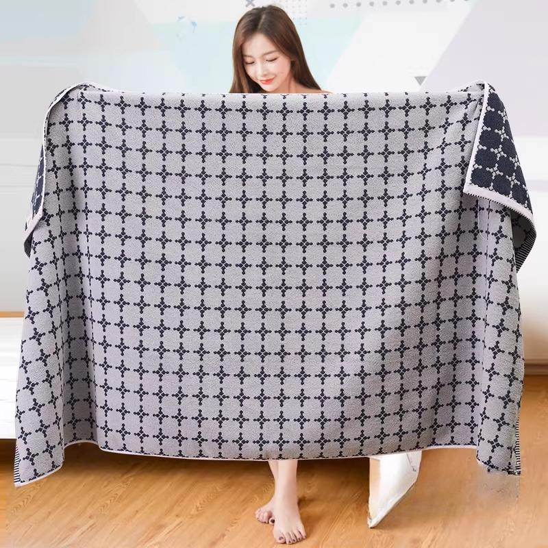 100% Cotton Bath Towel 70 X 140cm, Water-absorbing and Quick-dry Jacquard Pattern Bath Towel, Soft Breathable A-Class Towel,1pc