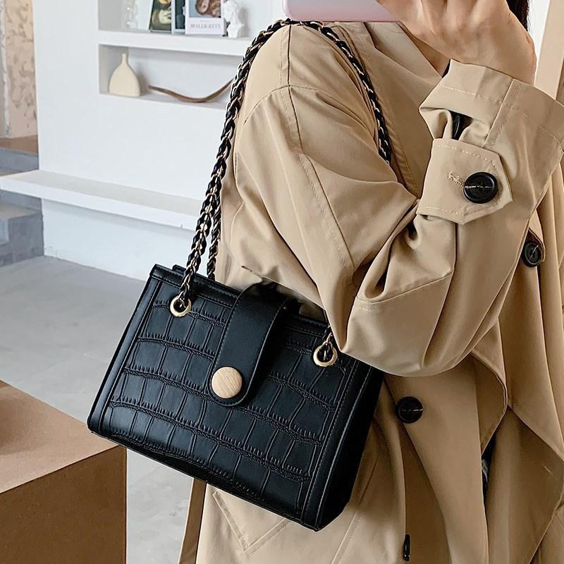 Wedding Bag Women's Bag 2025 New 2025 Wedding Chain Messenger Bag Premium Wedding Red Bridal Bag
