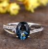 Noble Women's Retro Sapphire Silver Ring - Ruili Magazine Model