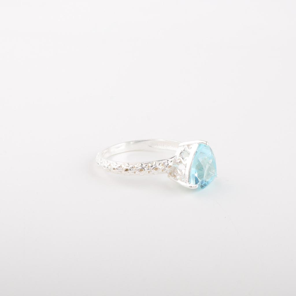 Sky Blue Topaz Gemstone 925 Sterling Silver Jewelry Handcrafted Fashionable Ring CZR-10-11