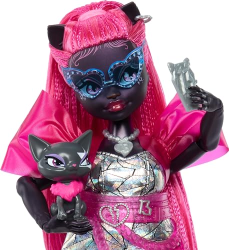 Monster High Catty Noir Doll with Pet Cat Charm and Accessories Including Backpack, Music Book, and Microphone