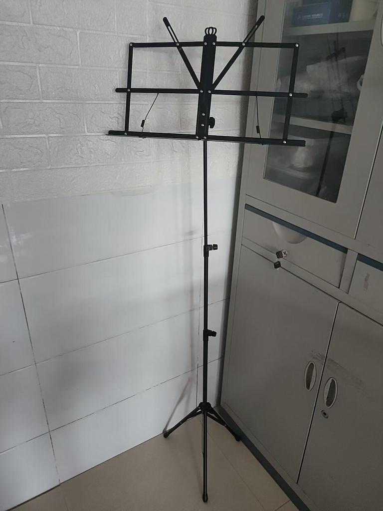 Adjustable Portable Music Stand for Instruments: Piano, Guzheng, Ukulele, Erhu, Guitar. Desktop & Vertical Folding Design.