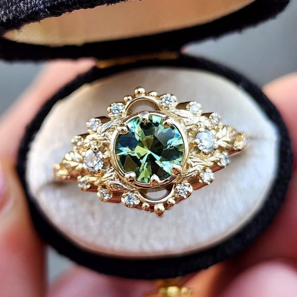 Luxury Ins Electroplated Gold Niche Women's Ring Green Zircon Ring Light Luxury High-end Index Finger Ring