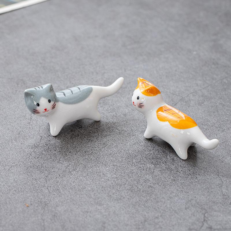 1-3pcs Cute Cat Pillow Chopsticks Holder Japanese Ceramic Chopstick Ceramic Home Decoration Spoon Holder Tableware Food Sushi
