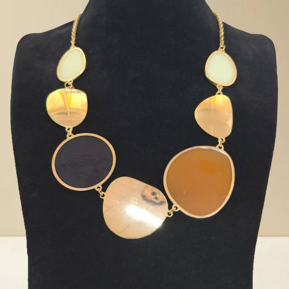 Ladies Exaggerated Wind Necklace Geometric Disc Asymmetrical Splicing Necklace Personalized Neck Chain Trendy Item Jewelry