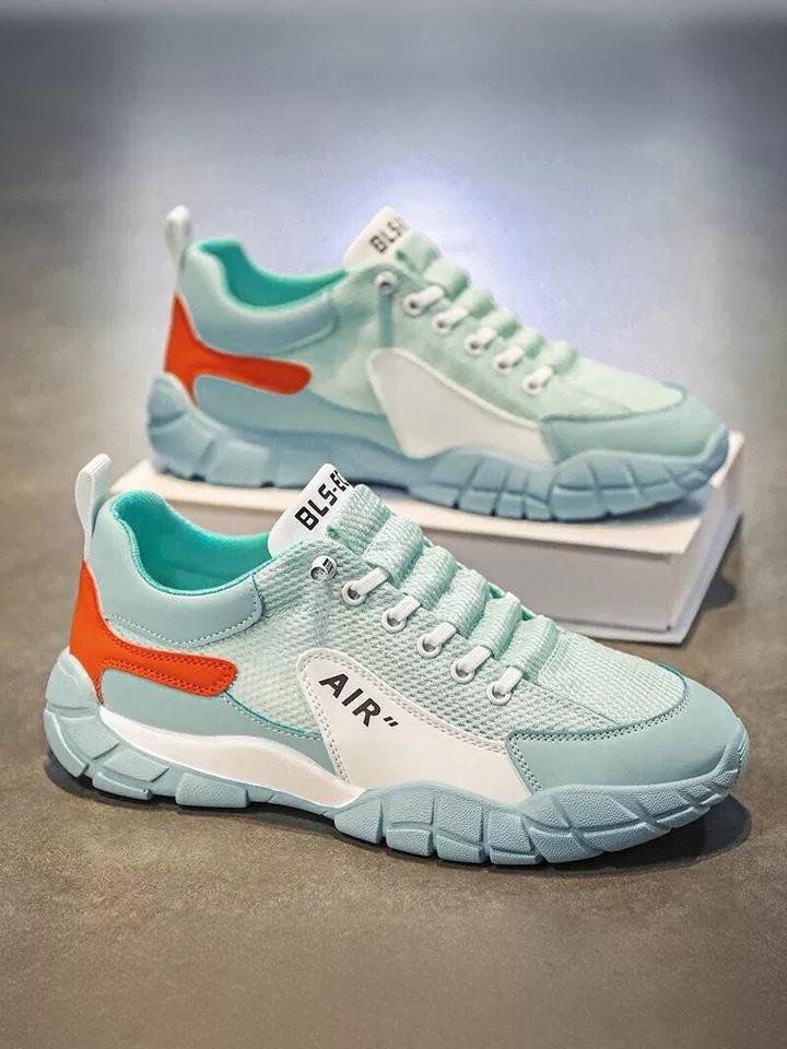 

Summer lightweight men s shoes 2025 new mesh breathable one-pedal soft-soled versatile casual shoes flat-soled driving shoes 44