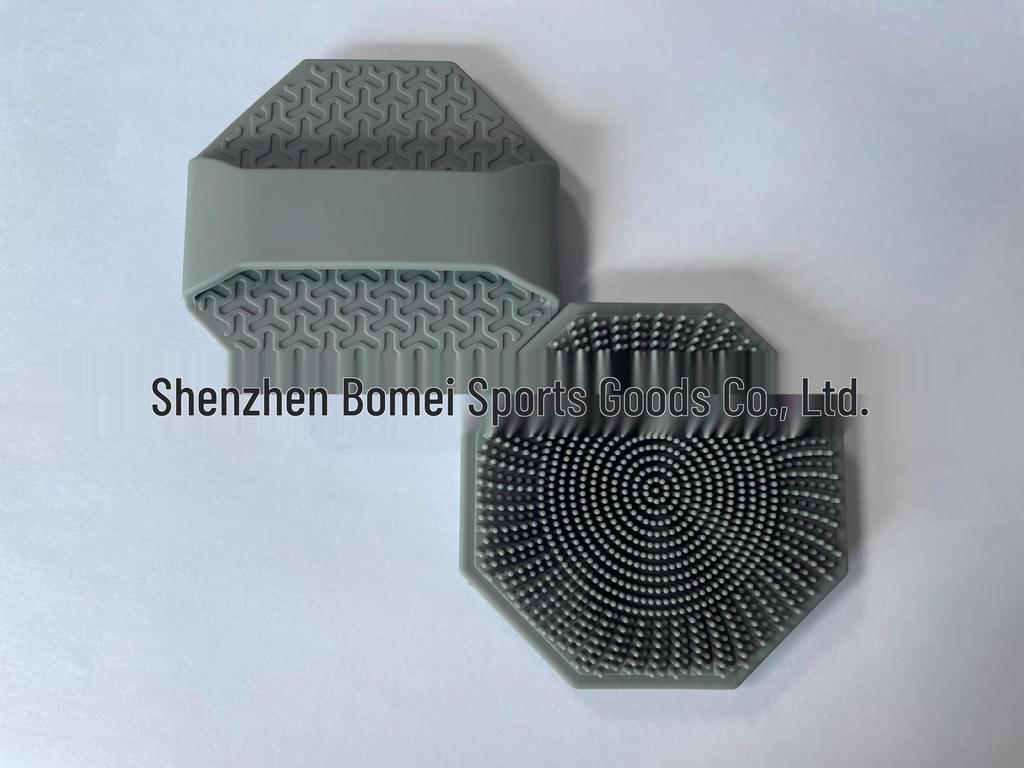 Men's Silicone Facial Cleansing Brush, Pore Cleaner, Blackhead Remover, Soft Bristle Massage Brush for Makeup Removal.