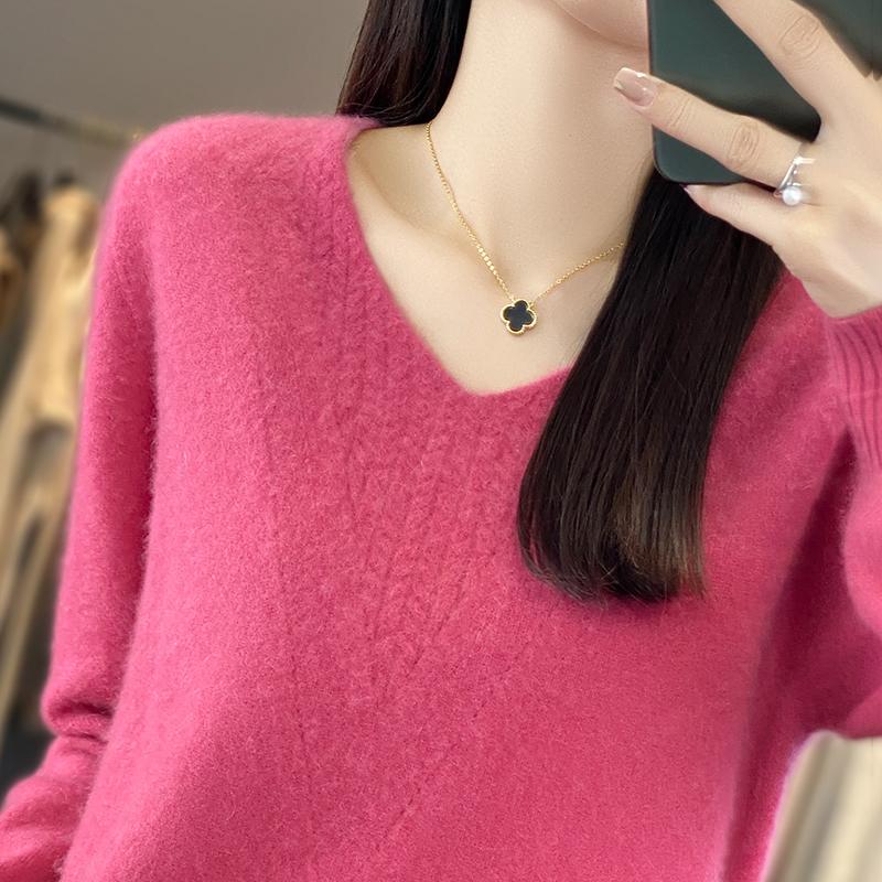 Dámský kašmírový svetr Qinghe kašmír 30% kašmír 70% vlna Dámský podzimní a zimní kašmírový svetr měkký a teplý