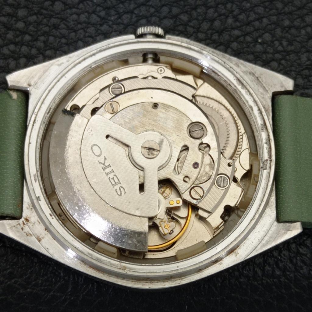 Seiko 5 AUTOMATIC VINTAGE JAPAN MENS GREEN COLOR DIAL WATCH A701561-5 R206b-a701561